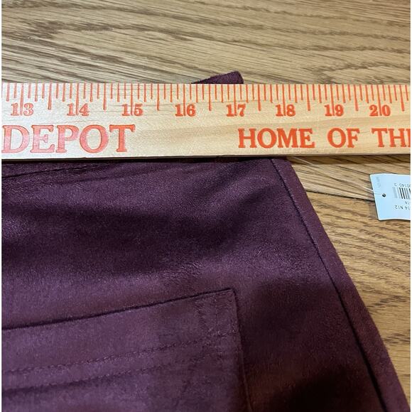 NWT Old Navy short Skirt Ladies Size 14 Suede Mile Skin Women’s Wine Tasting - Picture 4 of 10